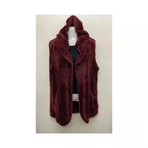 🆕Zenana Burgundy Fuzzy Pocket Hooded Vest M🆕 - Picture 4 of 7